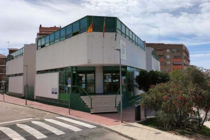 Nuevo encuentro político entre PP y PSOE de Benidorm por el deterioro del centro Social Lorca Linares