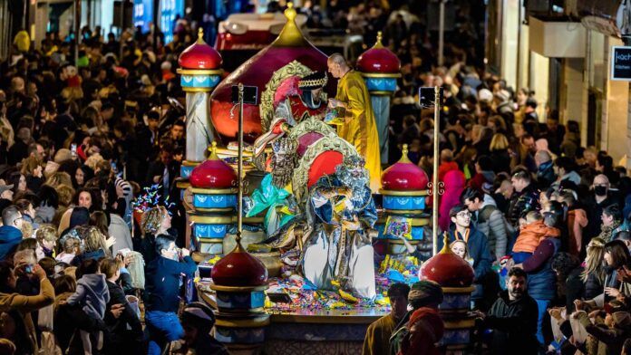 Cabalgata Reyes Magos - Ayuntamiento de Benidorm