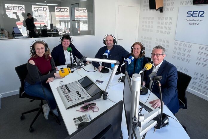 Día Mundial de la Radio: Radio Sirena Cope, Onda Cero Marina Baixa, Radio Benidorm se unen para crear un programa conjunto