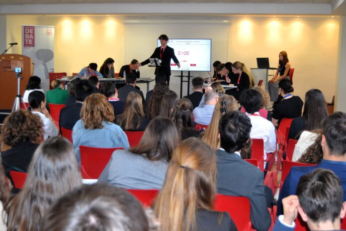 Lope de Vega International School organiza el V Torneo de Debate Académico