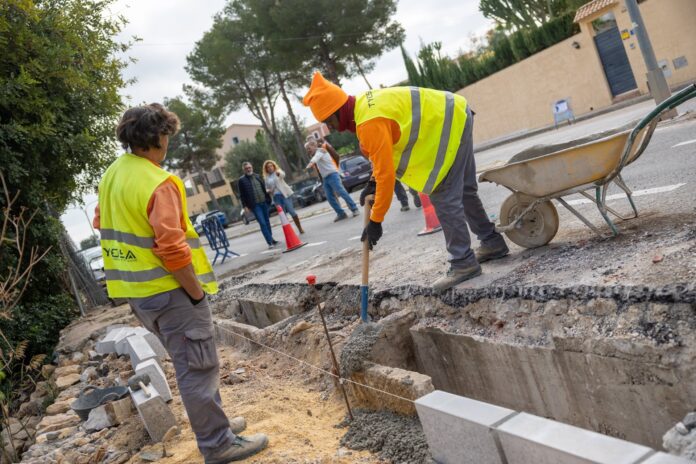 L'Alfàs inicia las obras de mejora del drenaje en la avenida Cautivador