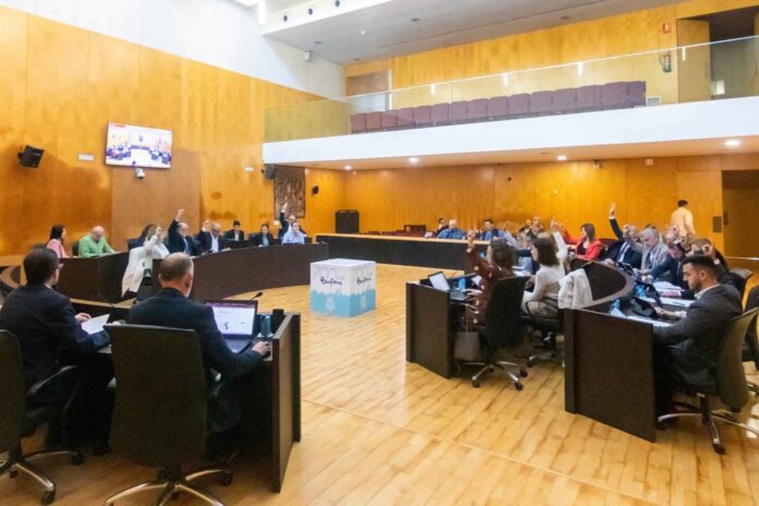 Benidorm se adhiere al convenio autonómico para regular las viviendas de uso turístico