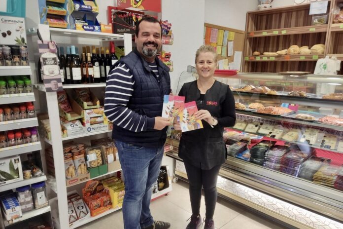 Callosa d'en Sarrià da un paso más en el comercio con una nueva guía