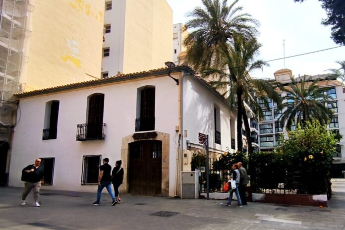 El PP responde al PSOE por la falta de programación en l’Hort de Colón en Benidorm
