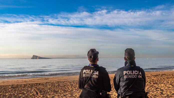 Benidorm convoca 20 plazas de la Policía Local