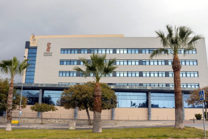 Benidorm planta cara al Ministerio: el gobierno local denuncia el recorte de juzgados y exige su retirada inmediata