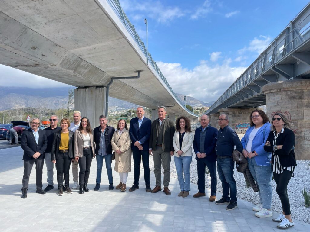 Apertura de la pasarela ciclopeatonal y el aparcamiento del río Algar en Altea