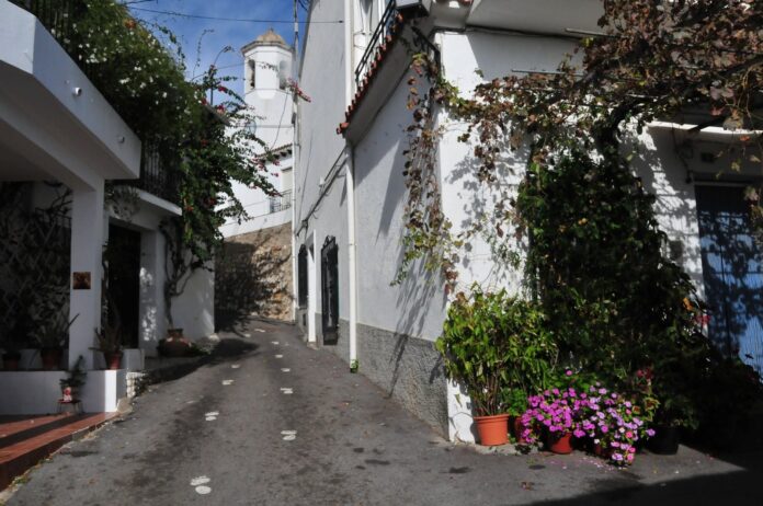 Altea activa un dispositivo especial para el tráfico durante Semana Santa