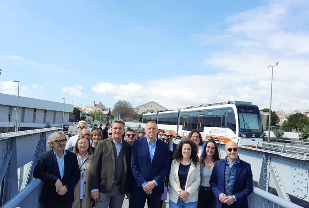 Apertura de la pasarela ciclopeatonal y el aparcamiento del río Algar en Altea