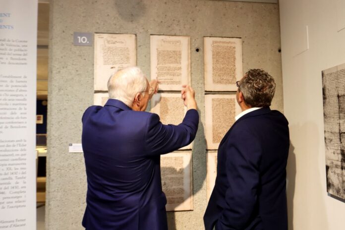 Benidorm viaja al pasado con una exposición de la Carta de Poblament de 1325