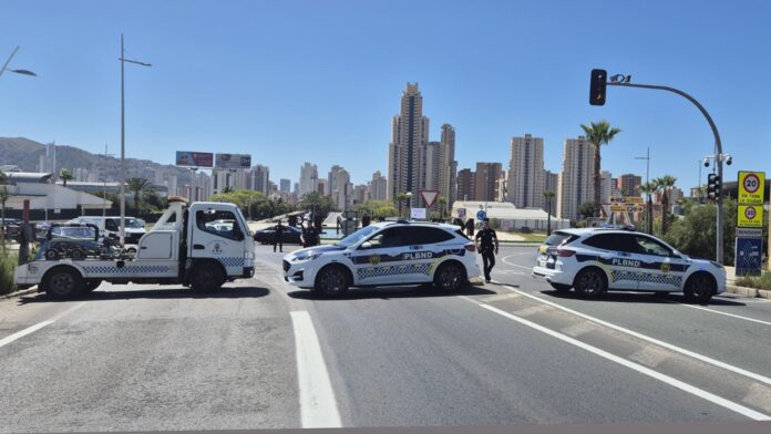 La Policía Local de Benidorm y CNP realizan un simulacro conjunto de “cierre” de la ciudad - Ayuntamiento de Benidorm
