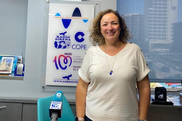 Lourdes Caselles: «Los 7 personajes del PSOE han dejado a Benidorm a la altura del betún»
