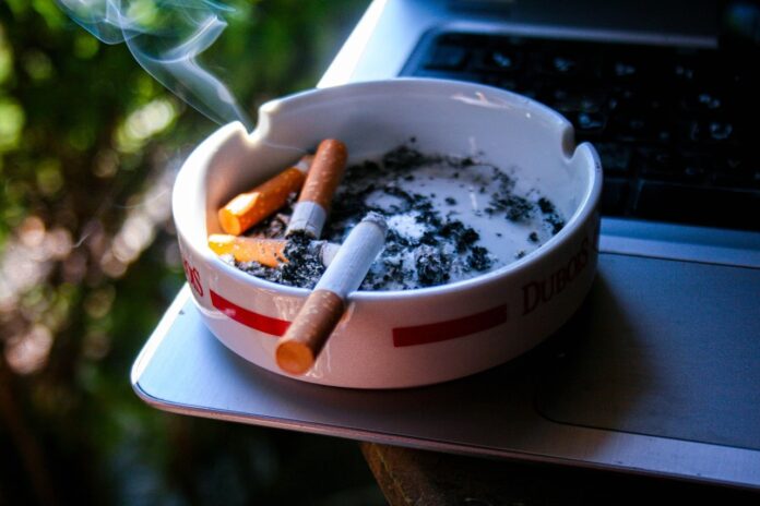 Dejar de fumar nunca había sido tan fácil y Villajoyosa lo ha demostrado con una campaña que se ha lanzado hoy bajo el lema “Cambio tabaco por salud”.