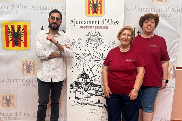 Altea da la bienvenida al verano con las fiestas de la Trinidad