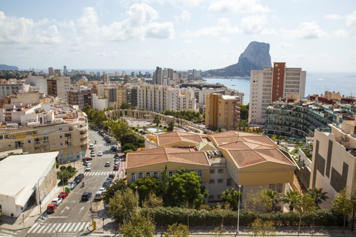 Fallece un joven de 21 años tras ahogarse en una piscina privada en Calpe