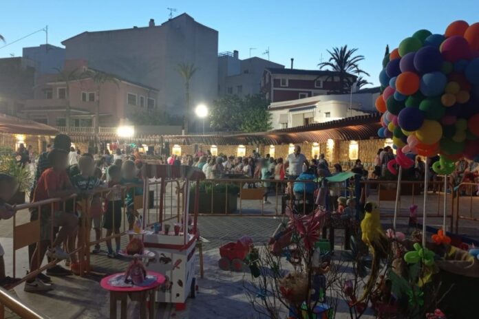 Polop de la Marina celebra la mágica Nit de Sant Joan con hoguera, música en vivo
