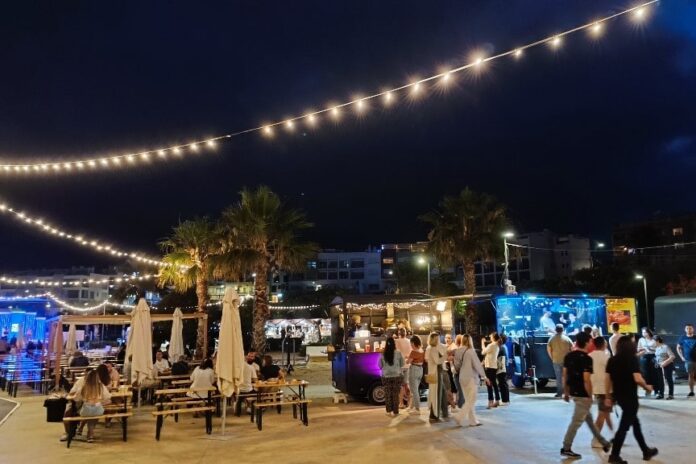 La Vila Street Market regresa un año con más sabor y diversión junto al mar