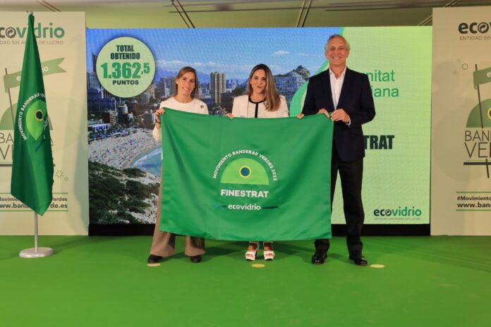 Finestrat, Benidorm y l’Alfàs buscan revalidar la Bandera Verde del reciclaje este verano
