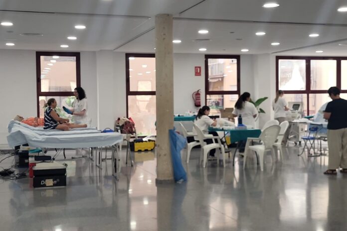 Polop impulsa las donaciones de sangre y lanza encuesta para mejorar la salud pública