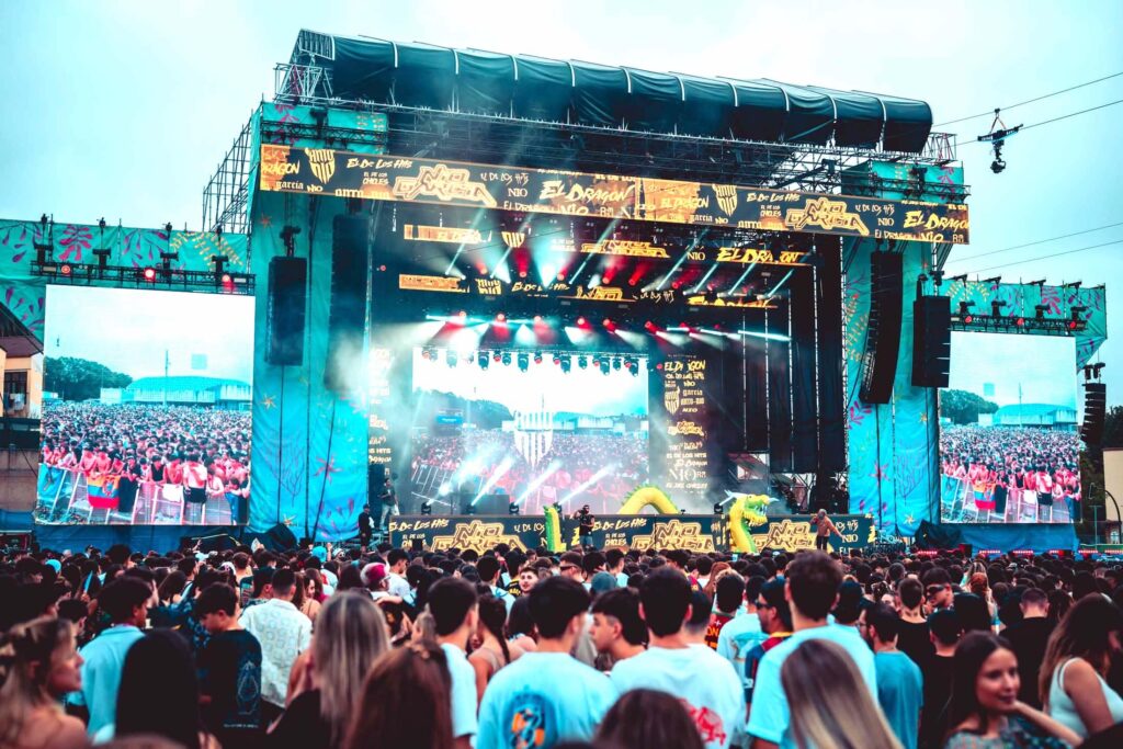 Escenario principal Reggaeton Beach Festival