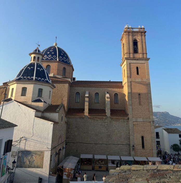 Plaza de la Iglesia de Altea - Radio Sirena