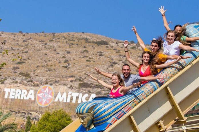 Arkano inaugura el verano en Terra Mítica con freestyle y piratas y mucha historia