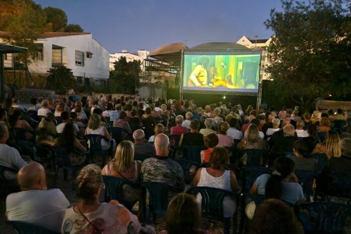 Cine bajo las estrellas: vuelven las noches de cine a la Villa Romana de l’Albir