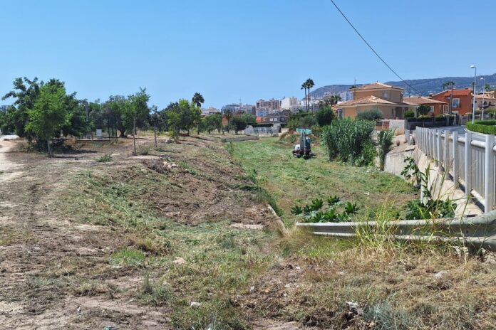 Calpe avanza en la renaturalización del Quisi y Pou Roig con una nueva fase de limpieza
