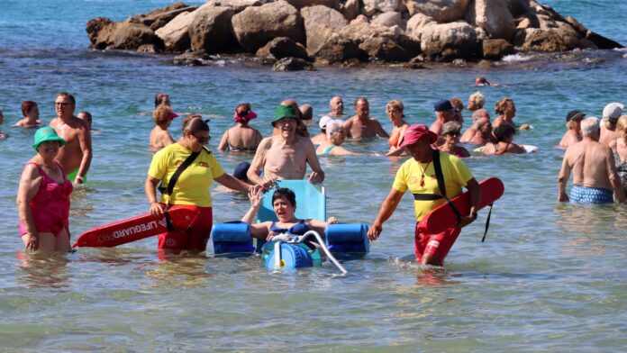 Las playas accesibles de Benidorm baten récord con más de 8.700 usuarios en verano