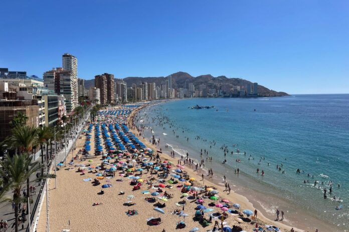 Benidorm lidera la ocupación hotelera en agosto con casi el 93%