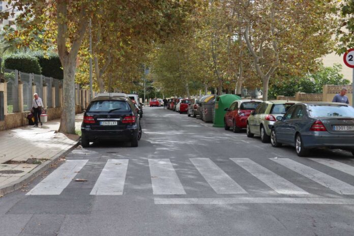 Benidorm renueva la red de agua potable y saneamiento en la avenida Montecarlo