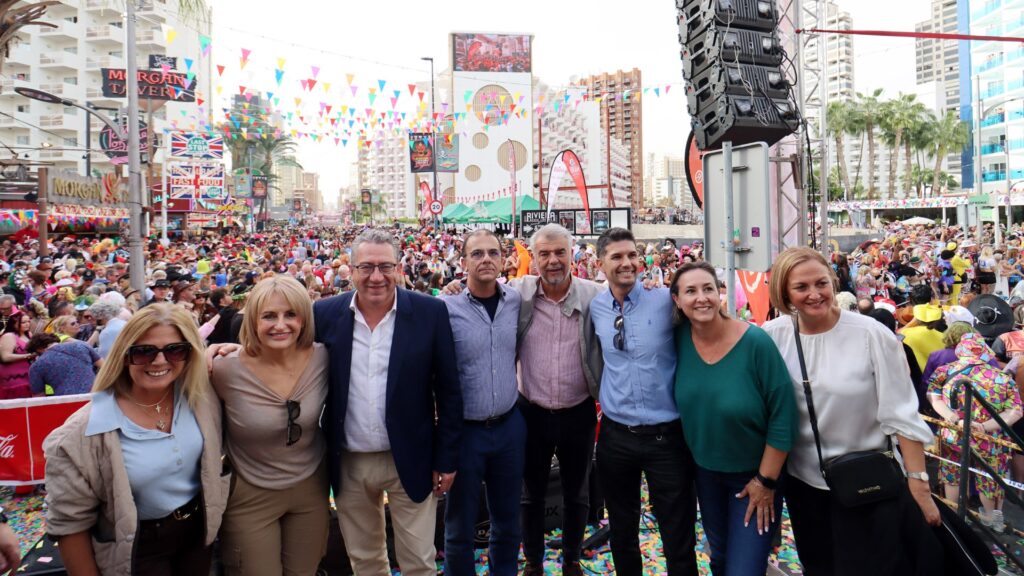 'Fancy Dress Party' - Ayuntamiento de Benidorm