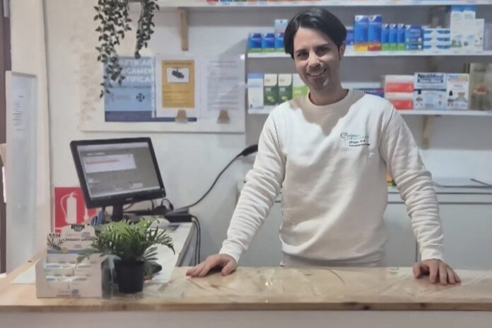 César Pla, joven farmacéutico de Confrides, entre los mejores talentos del sector en España