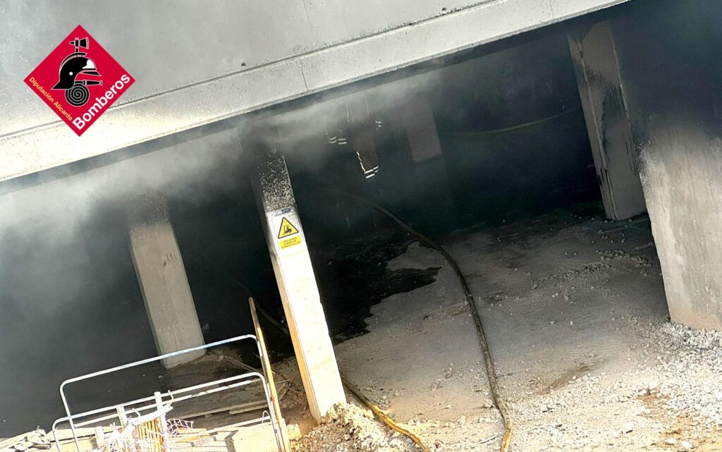 Incendio Hospital Marina Baixa - Consorcio Provincial de Bomberos