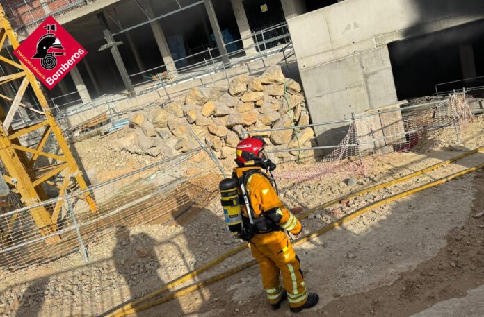 Incendio Hospital Marina Baixa - Consorcio Provincial de Bomberos