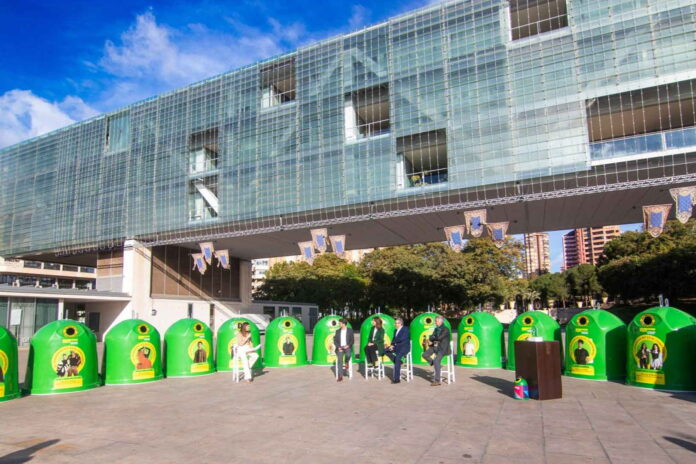 Reciclaje y música se unen en el Benidorm Fest con la campaña ‘Vota con vidrio’