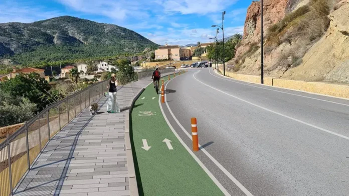 Finestrat avanza en el Anillo-Bulevar Verde para abrir paso peatonal y ciclista bajo La Penya