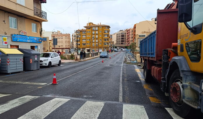 Villajoyosa ajusta el tráfico por obras en el puente de la calle Cervantes