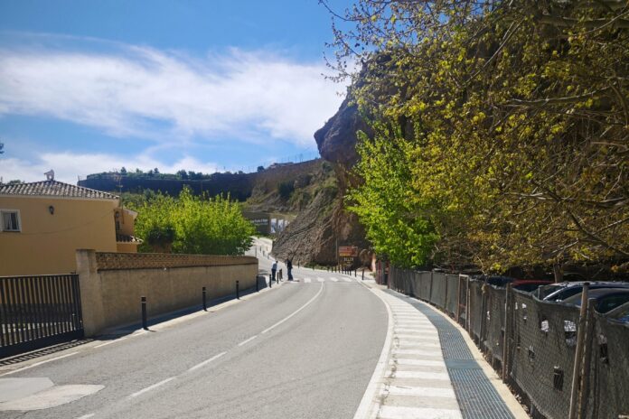Callosa d’en Sarrià prepara las Fuentes del Algar para Semana Santa con mejoras peatonales
