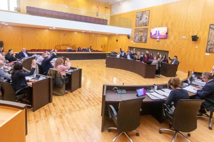 Benidorm aprueba un ambicioso Plan de Renaturalización y avanza en urbanismo e infraestructuras