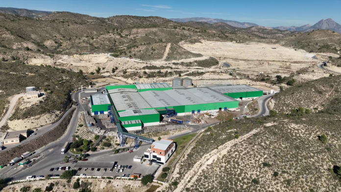 El Consorci Mare inicia el sellado del frente de vertido del vertedero de El Campello