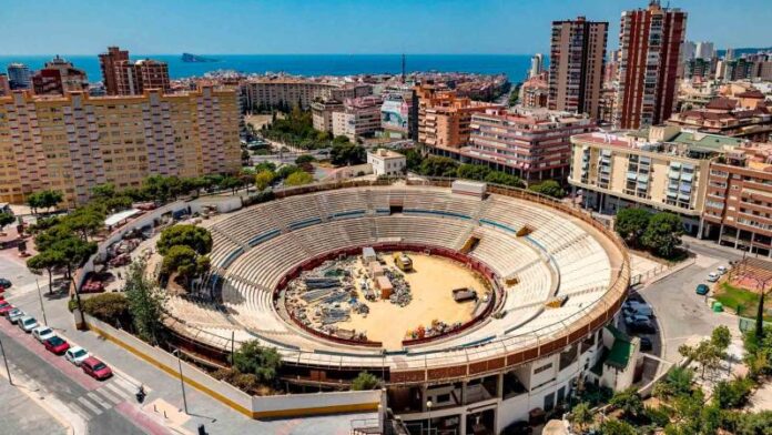 Benidorm da luz verde por unanimidad al inicio del proyecto Open Arena en la plaza de toros