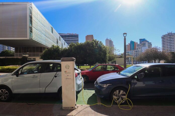 Benidorm adjudica por 530.000 euros el Plan MOVELE para impulsar la movilidad eléctrica