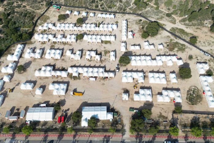 Más de 200 peñas se dan cita en Benidorm en una Acampada marcada por la seguridad y la prevención
