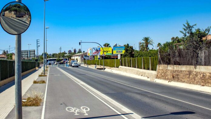 Comienzan las obras para reforzar la movilidad ciclista en la avenida del Albir en Benidorm