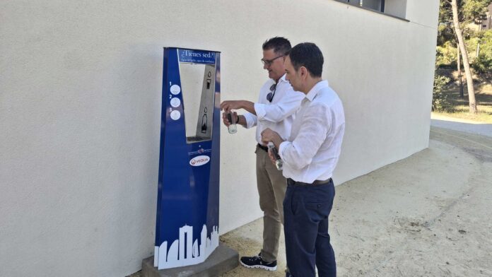 Benidorm impulsa una red sostenible de agua potable refrigerada en espacios públicos