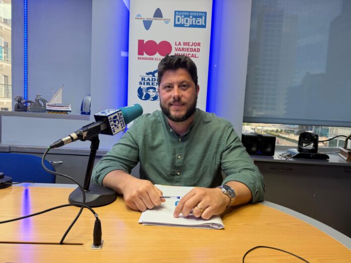Jaime Santamaría defiende la labor policial y niega una oleada de robos en Villajoyosa