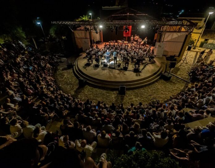 Les Arts Volant, el musical K-Pop y un homenaje a Miguel Ríos protagonizan el Estiu Cultural de Finestrat