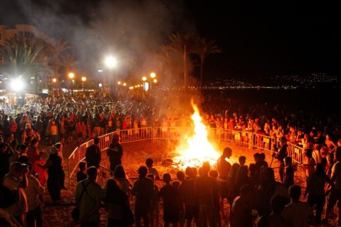La Marina Baixa enciende este martes la magia de las Hogueras de San Juan