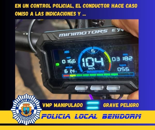 Interceptado en Benidorm un patinete que circulaba a más de 100 km/h tras colisionar contra una motocicleta de la Policía Local/Policía Local de Benidorm